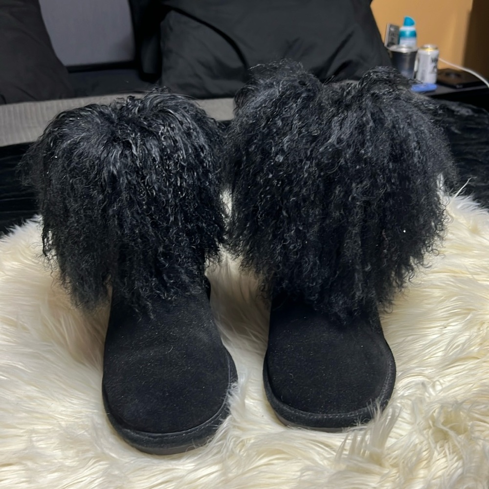 Women Bearpaw Boo paws boots